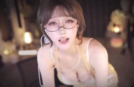 虎牙 张爱玲-53 巨乳风骚继母竟然是抖m 刺激剧情 发骚勾引