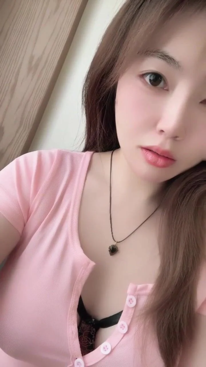 爆爽身材~吊炸天【酥芙蕾】欧美系爆乳蜜臀~蝴蝶粉屄 (2)