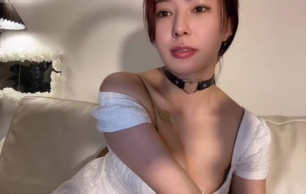 极品颜值尤物【迷人的猫老师】淫靡神态勾走众生魂魄 潮红娇躯犹如崩坏边缘01(4V)